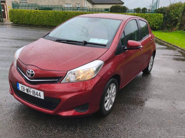 Toyota Yaris Hatchback, Petrol, 2013, Red