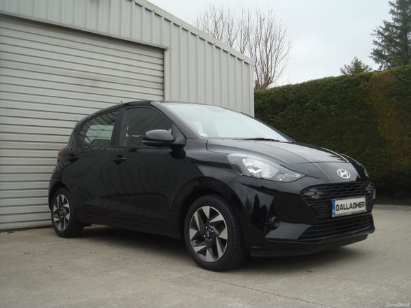 Hyundai i10 Hatchback, Petrol, 2023, Black