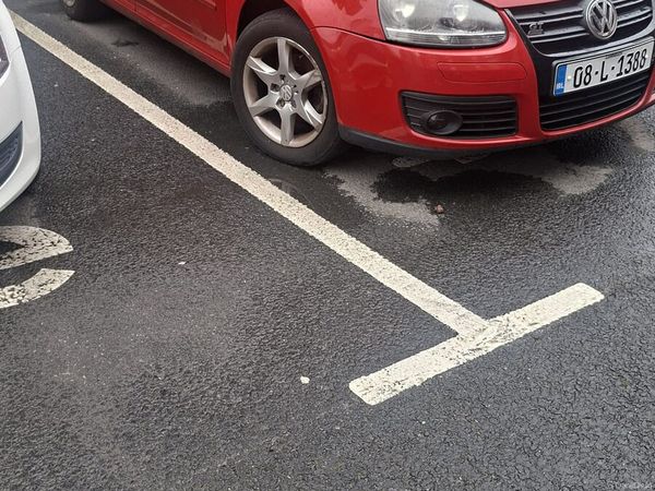 Volkswagen Golf Hatchback, Petrol, 2008, Red