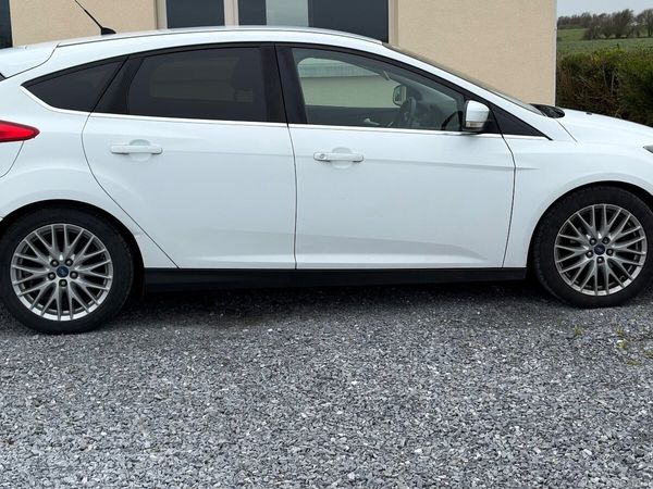 Ford Focus Hatchback, Diesel, 2013, White