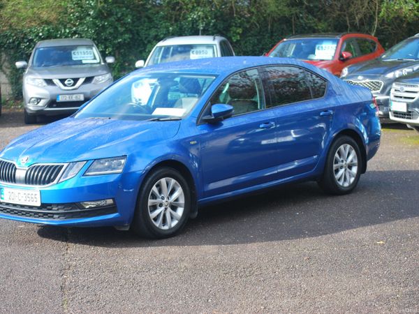Skoda Octavia Saloon, Petrol, 2020, Blue