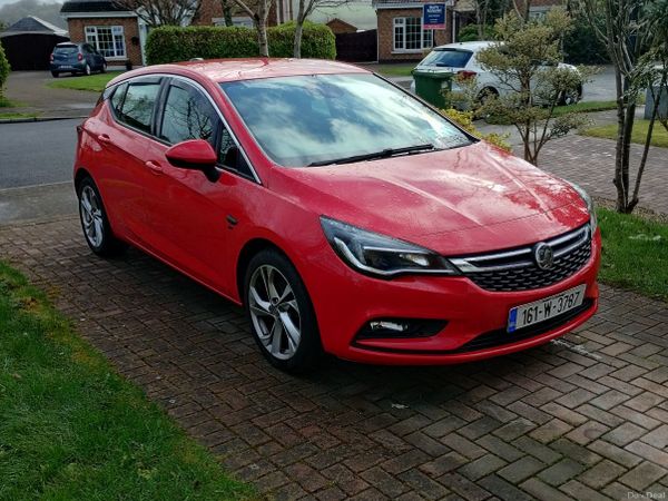 Vauxhall Astra Hatchback, Petrol, 2016, Red