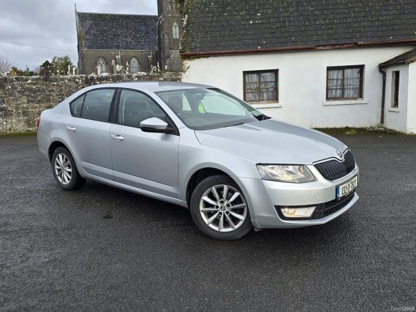 Skoda Octavia Saloon, Diesel, 2013, Silver