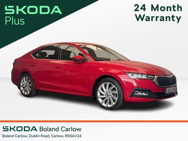 Skoda Octavia Saloon, Diesel, 2023, Red