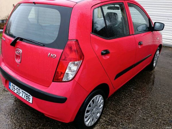 Hyundai i10 Hatchback, Petrol, 2009, Red