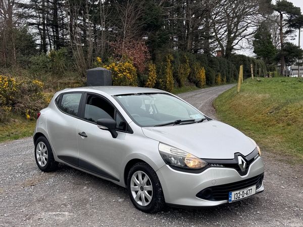 Renault Clio Hatchback, Petrol, 2013, Silver