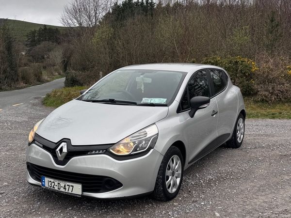 Renault Clio Hatchback, Petrol, 2013, Silver
