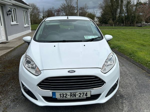 Ford Fiesta Hatchback, Diesel, 2013, White