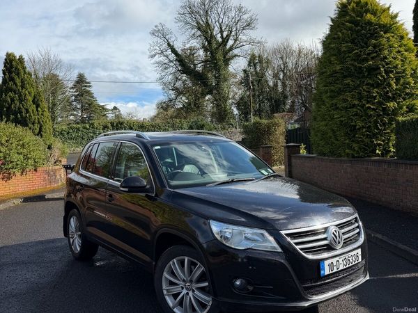 Volkswagen Tiguan SUV, Diesel, 2010, Black