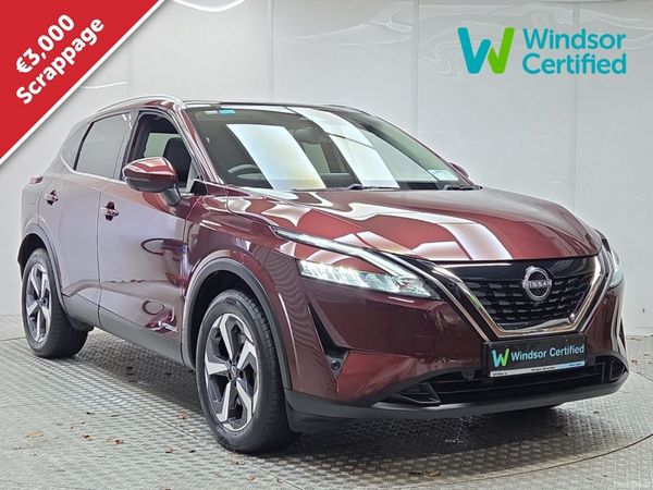 Nissan Qashqai MPV, Petrol, 2024, Red