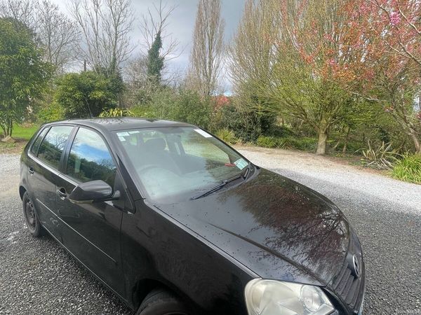 Volkswagen Polo Hatchback, Petrol, 2008, Black