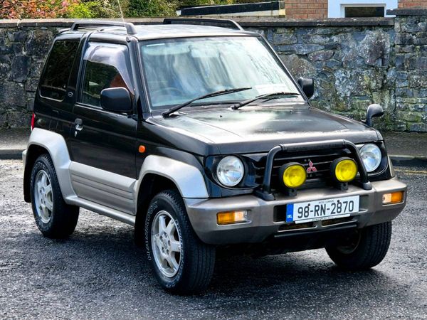Mitsubishi Pajero SUV, Petrol, 1998, Black