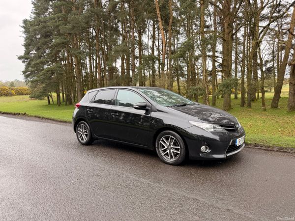 Toyota Auris Hatchback, Diesel, 2015, Black
