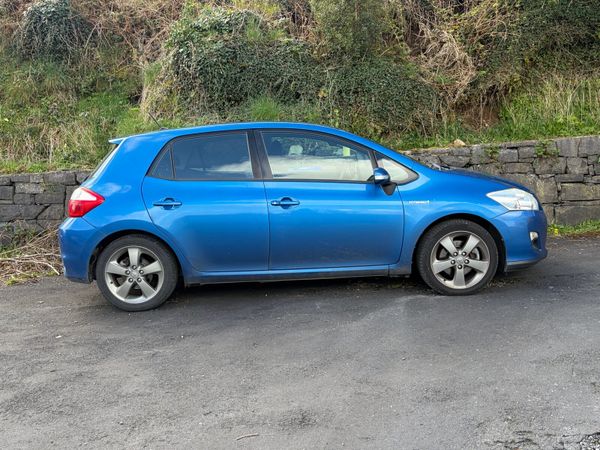 Toyota Auris Hatchback, Petrol Hybrid, 2012, Blue