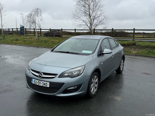 Opel Astra Saloon, Diesel, 2015, Silver
