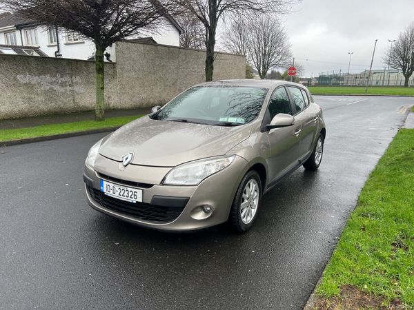 Renault Megane Hatchback, Diesel, 2010, Gold
