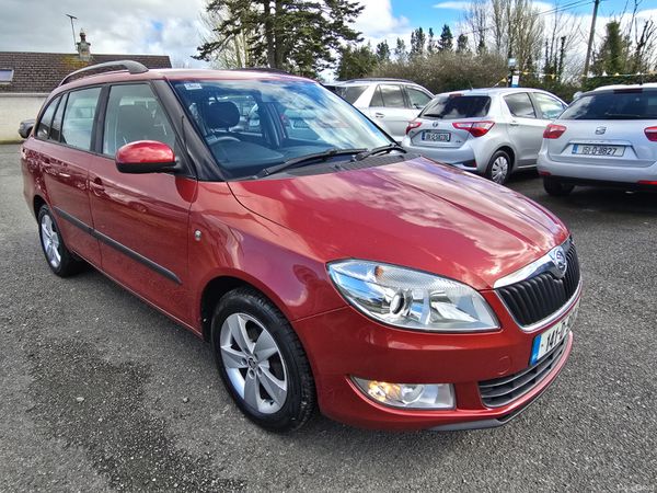 Skoda Fabia Estate, Petrol, 2014, Red
