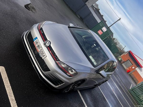 Volkswagen Golf Hatchback, Petrol, 2014, Silver
