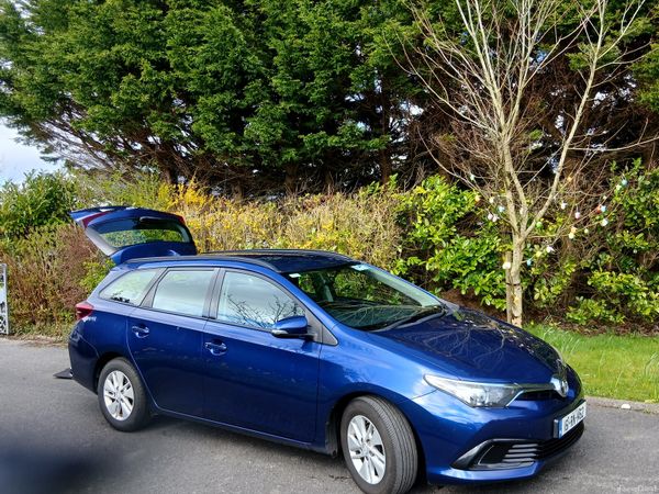 Toyota Auris Estate, Diesel, 2016, Blue