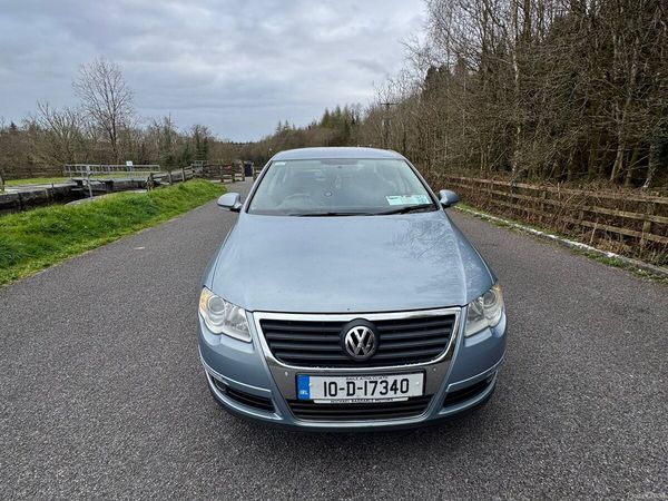 Volkswagen Passat Saloon, Diesel, 2010, Grey