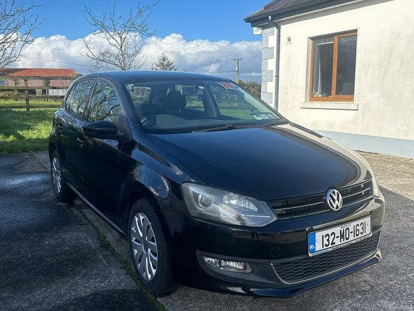 Volkswagen Polo Hatchback, Petrol, 2013, Black