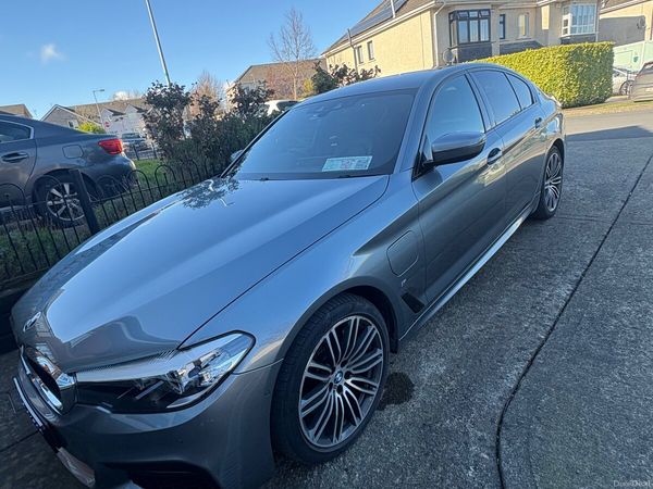 BMW 5-Series Saloon, Petrol Plug-in Hybrid, 2018, Blue