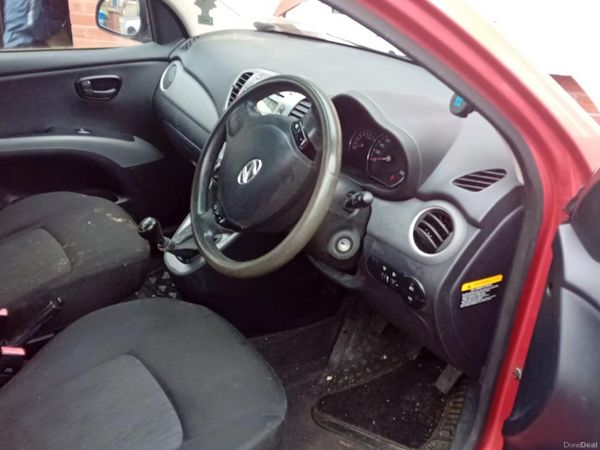 Hyundai i10 Hatchback, Petrol, 2011, Red