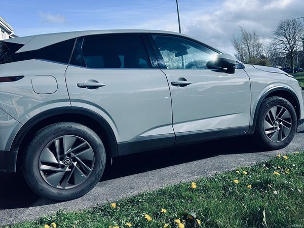 Nissan Qashqai MPV, Petrol, 2022, Grey