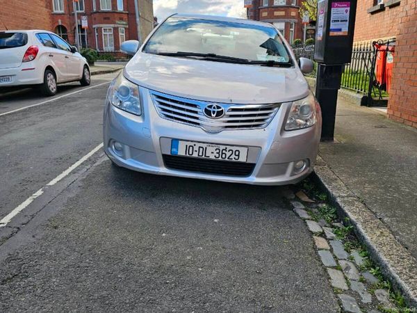 Toyota Avensis Saloon, Diesel, 2010, Silver