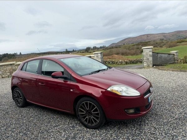 Fiat Bravo Hatchback, Petrol, 2008, Red