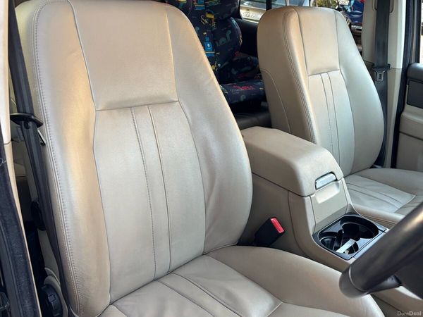 Land Rover Discovery SUV, Diesel, 2013, Black