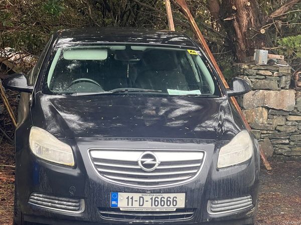 Opel Insignia Hatchback, Diesel, 2011, Black