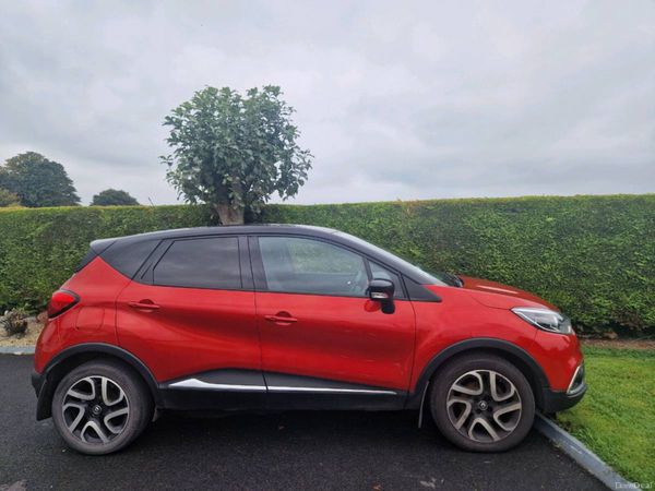Renault Captur Hatchback, Diesel, 2017, Red