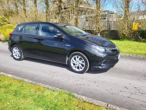 Toyota Auris MPV, Petrol Hybrid, 2016, Black