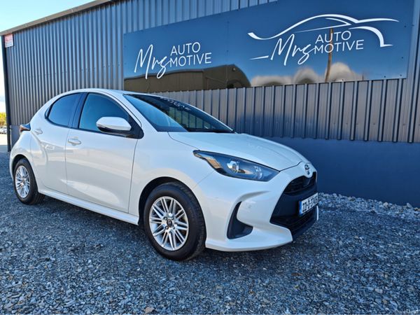 Toyota Yaris Hatchback, Petrol, 2022, White