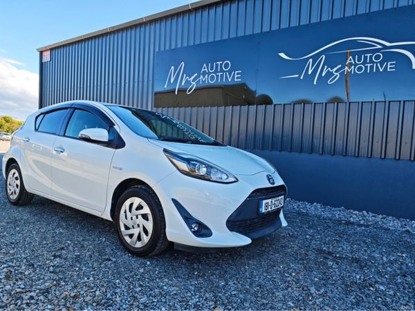 Toyota Aqua Hatchback, Petrol Hybrid, 2018, White