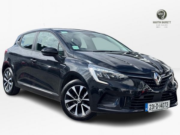 Renault Clio Hatchback, Petrol, 2023, Black