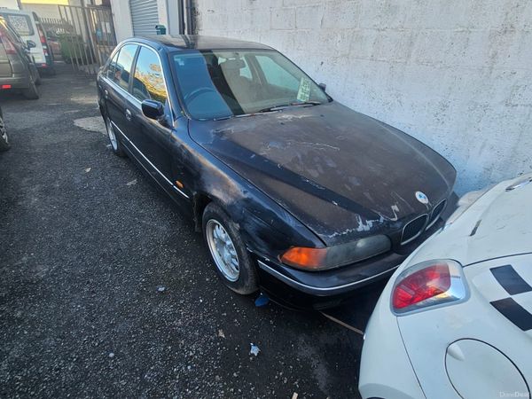 BMW 5-Series Saloon, Petrol, 1998, Black