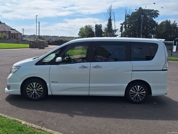 Nissan Serena MPV, Petrol Hybrid, 2014, White