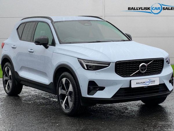 Volvo XC40 SUV, Petrol Hybrid, 2026, Blue