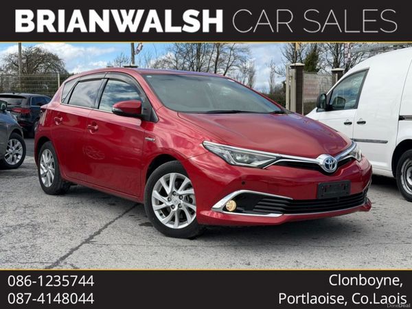 Toyota Auris Hatchback, Petrol Hybrid, 2017, Red