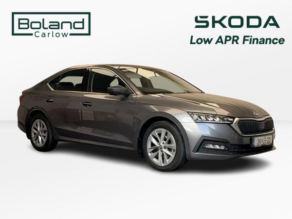 Skoda Octavia Saloon, Diesel, 2024, Grey