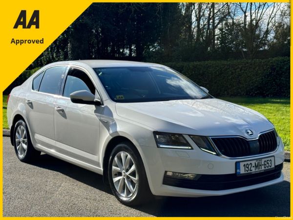Skoda Octavia Saloon, Diesel, 2019, White