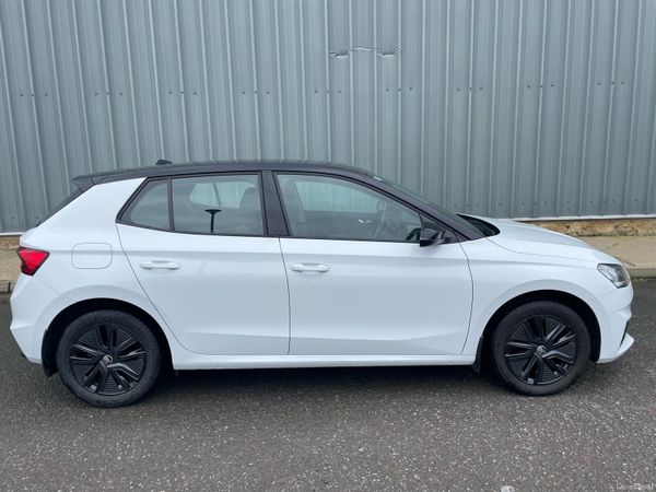 Skoda Fabia Hatchback, Petrol, 2023, White