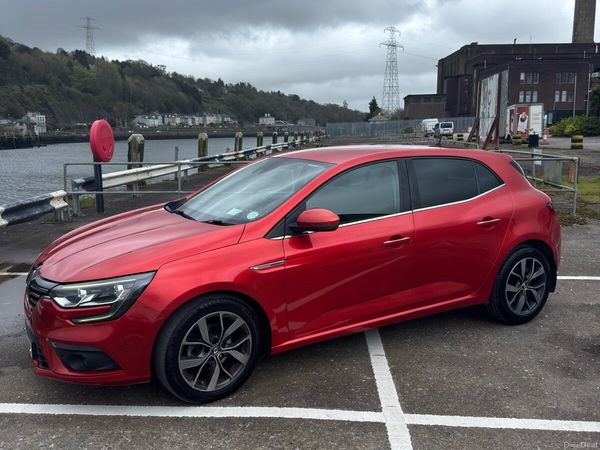Renault Megane Hatchback, Diesel, 2018, Red