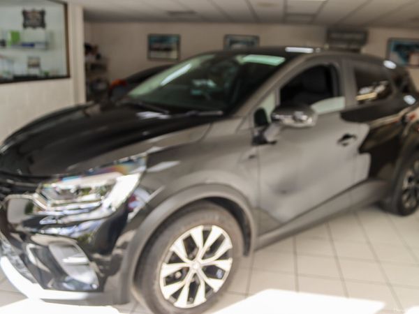 Renault Captur SUV, Petrol, 2023, Black