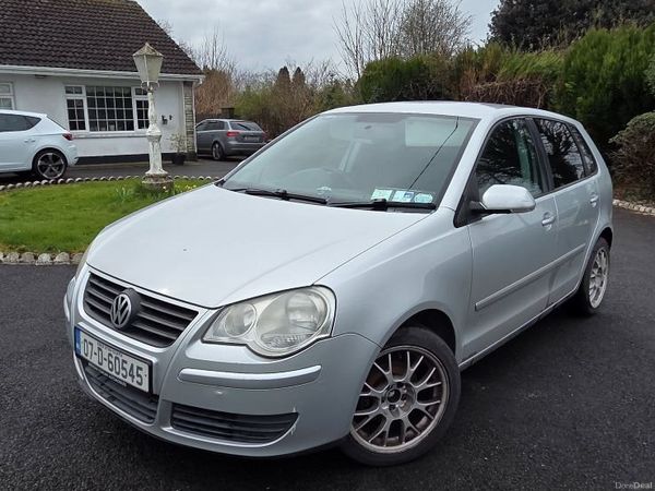 Volkswagen Polo Hatchback, Petrol, 2007, Silver