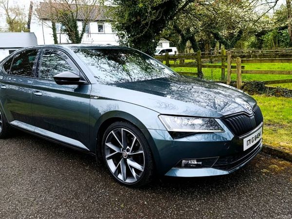 Skoda Superb Hatchback, Diesel, 2017, Grey