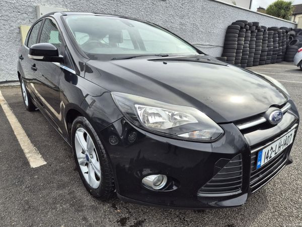Ford Focus Hatchback, Petrol, 2014, Black
