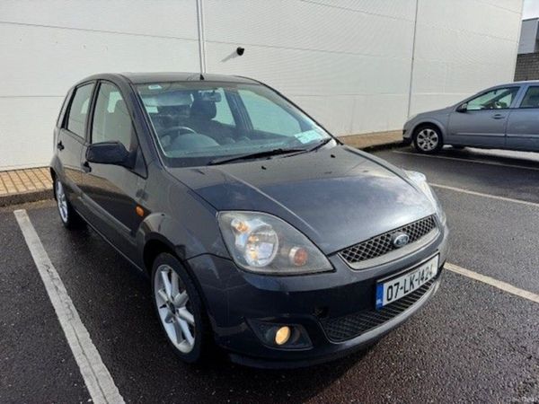 Ford Fiesta Hatchback, Petrol, 2007, Silver